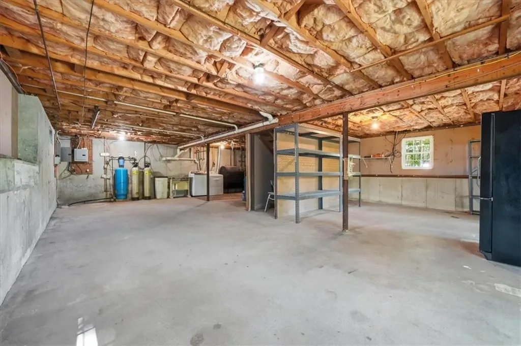 66 West Shore Drive Exeter RI 02822
