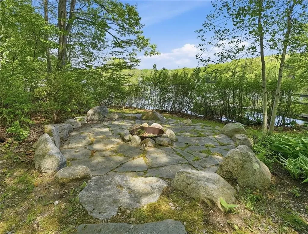 66 West Shore Drive Exeter RI 02822