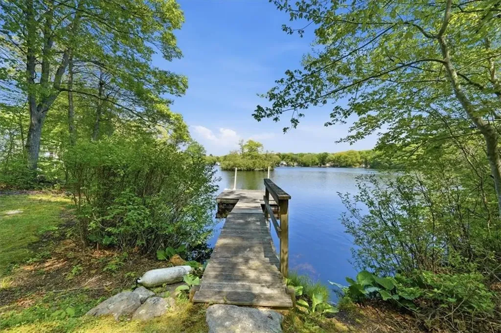 66 West Shore Drive Exeter RI 02822