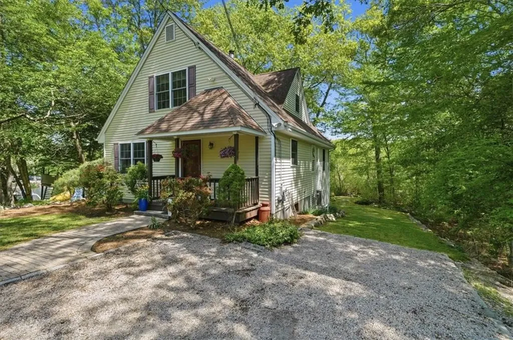 66 West Shore Drive Exeter RI 02822