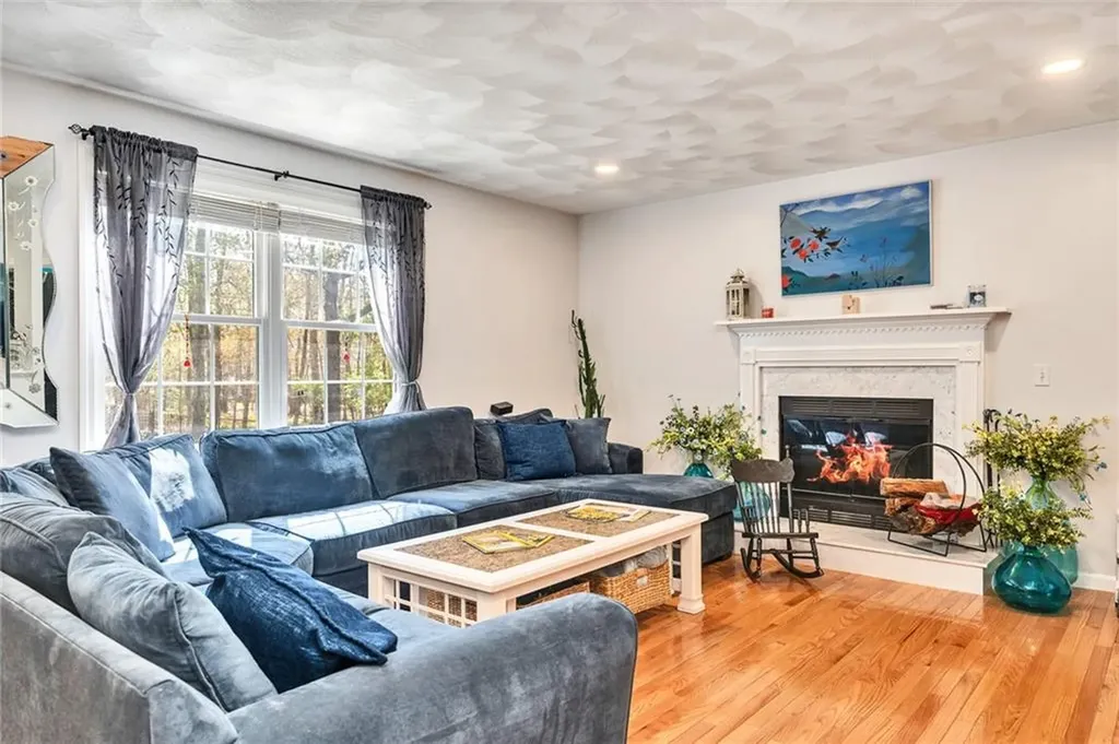 317 Windmill Drive South Kingstown RI 02879