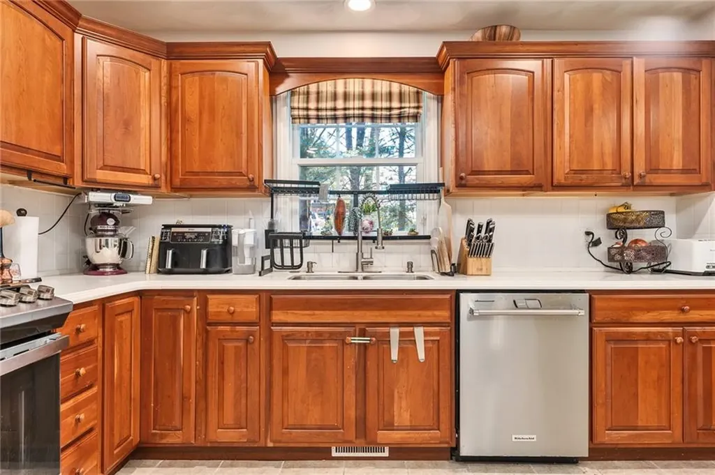 317 Windmill Drive South Kingstown RI 02879