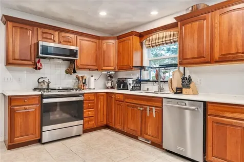 317 Windmill Drive South Kingstown RI 02879