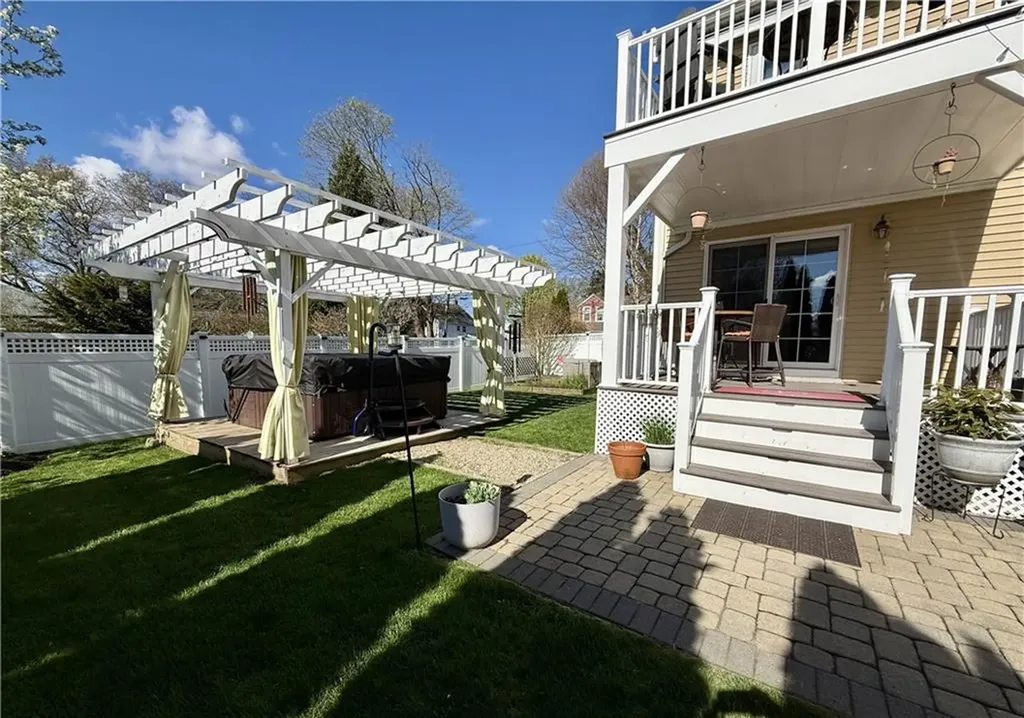 80 Preston Drive Warwick RI 02886