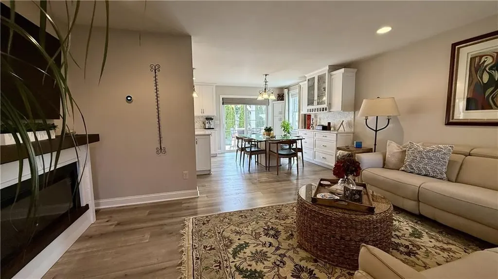 80 Preston Drive Warwick RI 02886