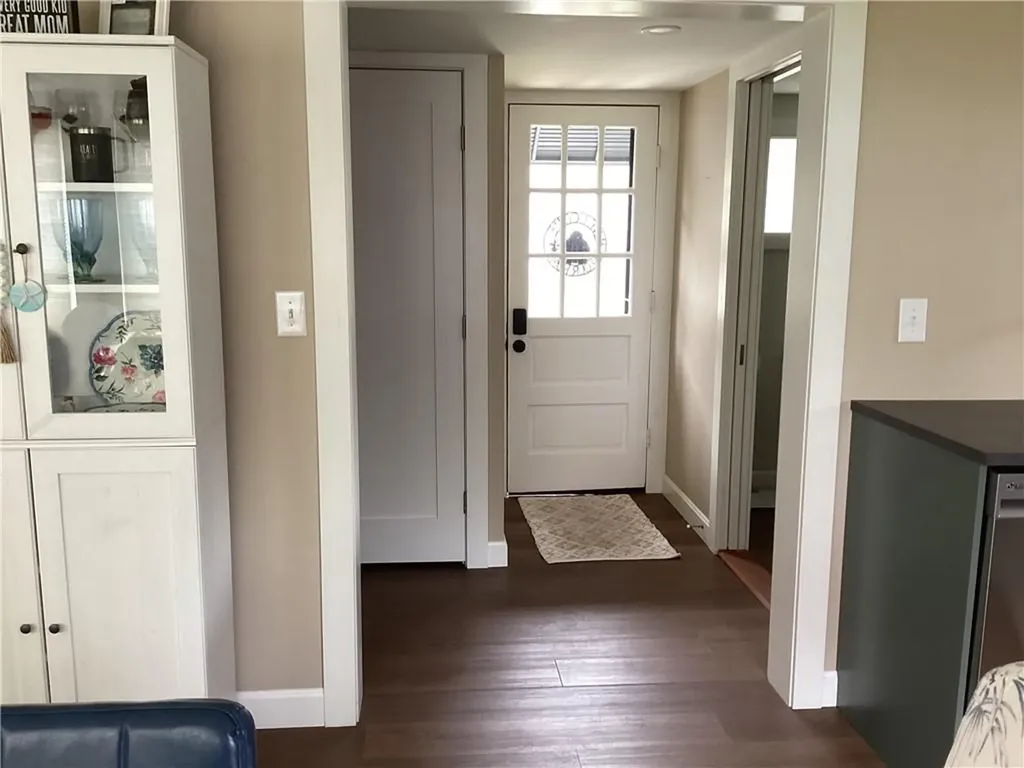 135 Namquid Drive Warwick RI 02888