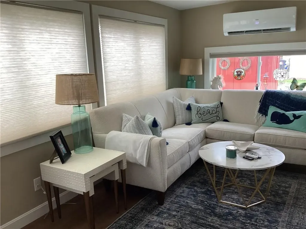 135 Namquid Drive Warwick RI 02888