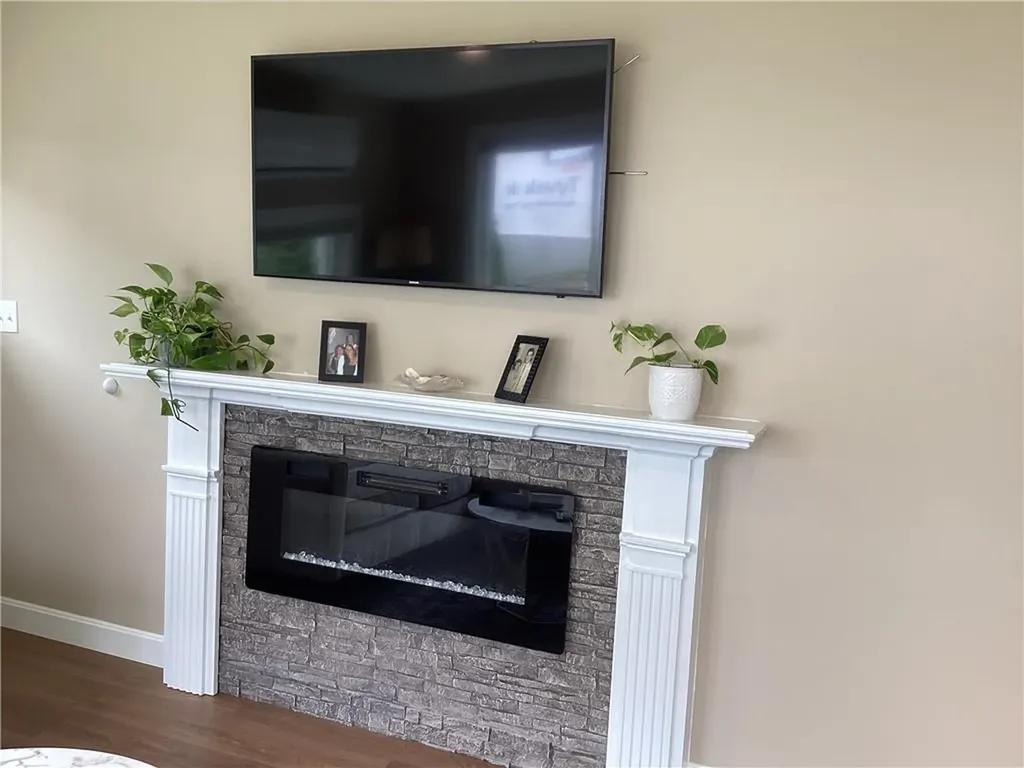 135 Namquid Drive Warwick RI 02888