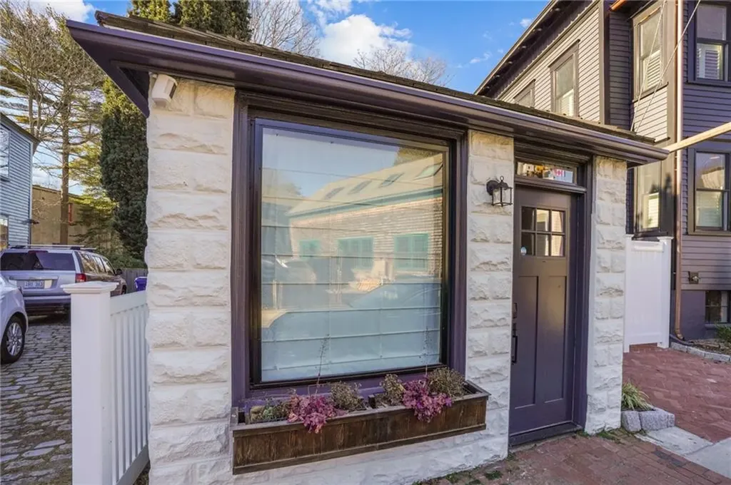 6 1/2 Cross Street Newport RI 02840