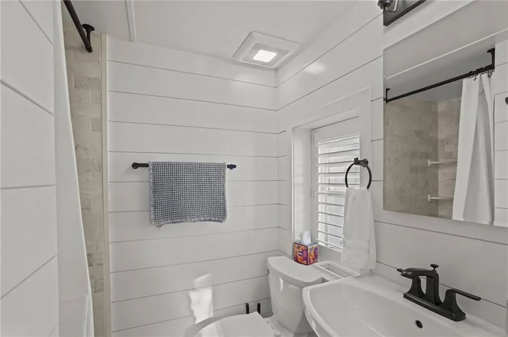 6 1/2 Cross Street Newport RI 02840