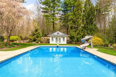 49 Miss Fry Drive East Greenwich RI 02818