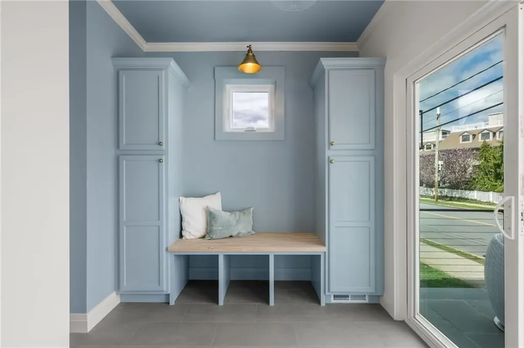 7 Wellington Avenue Newport RI 02840