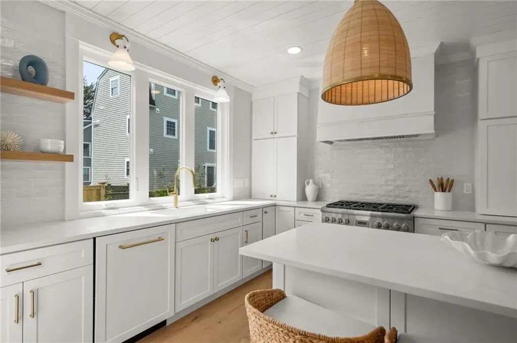 7 Wellington Avenue Newport RI 02840