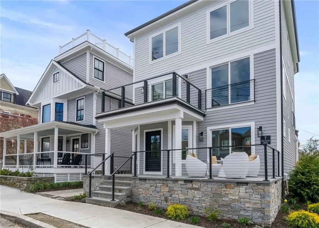 7 Wellington Avenue Newport RI 02840