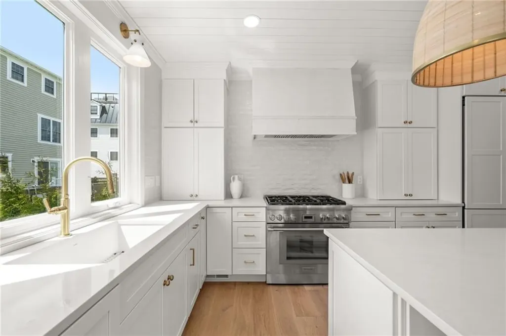 7 Wellington Avenue Newport RI 02840