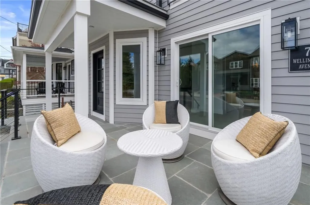 7 Wellington Avenue Newport RI 02840