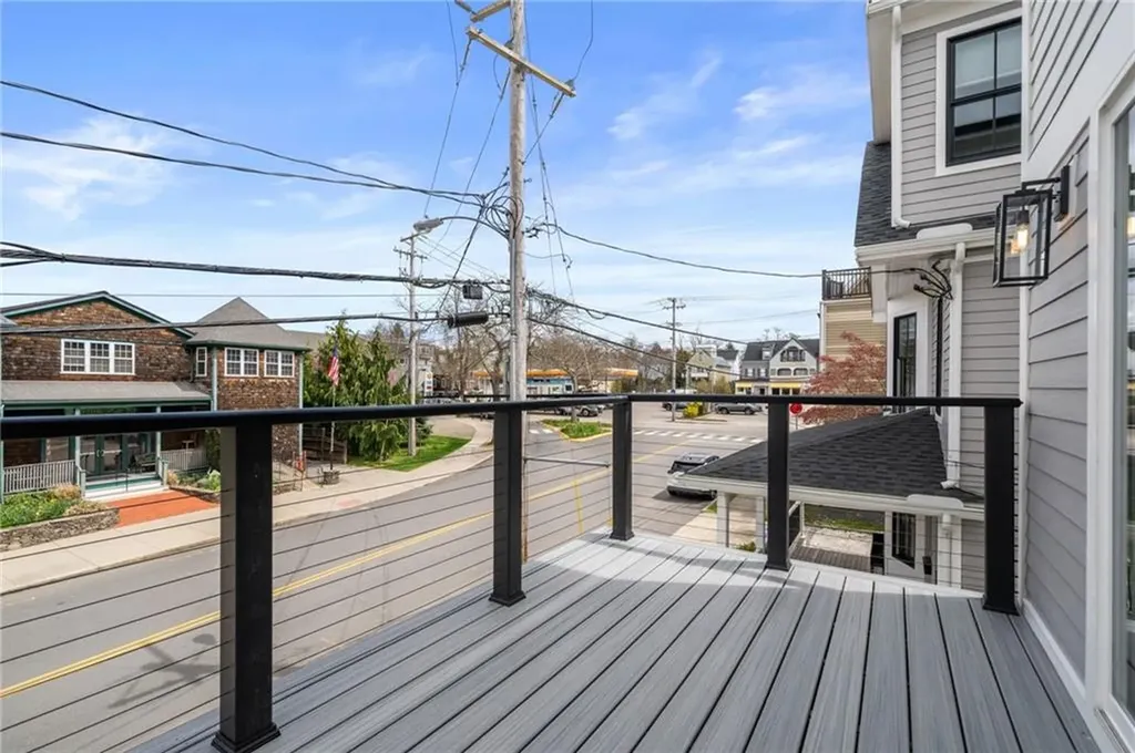 7 Wellington Avenue Newport RI 02840