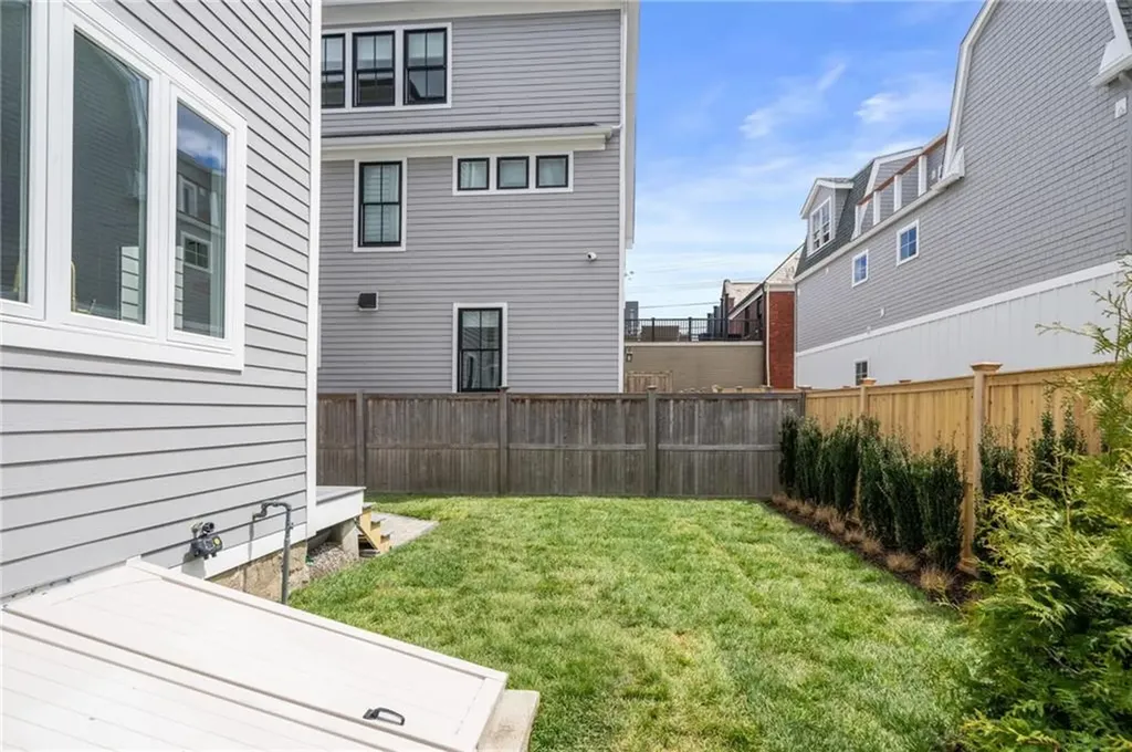 7 Wellington Avenue Newport RI 02840
