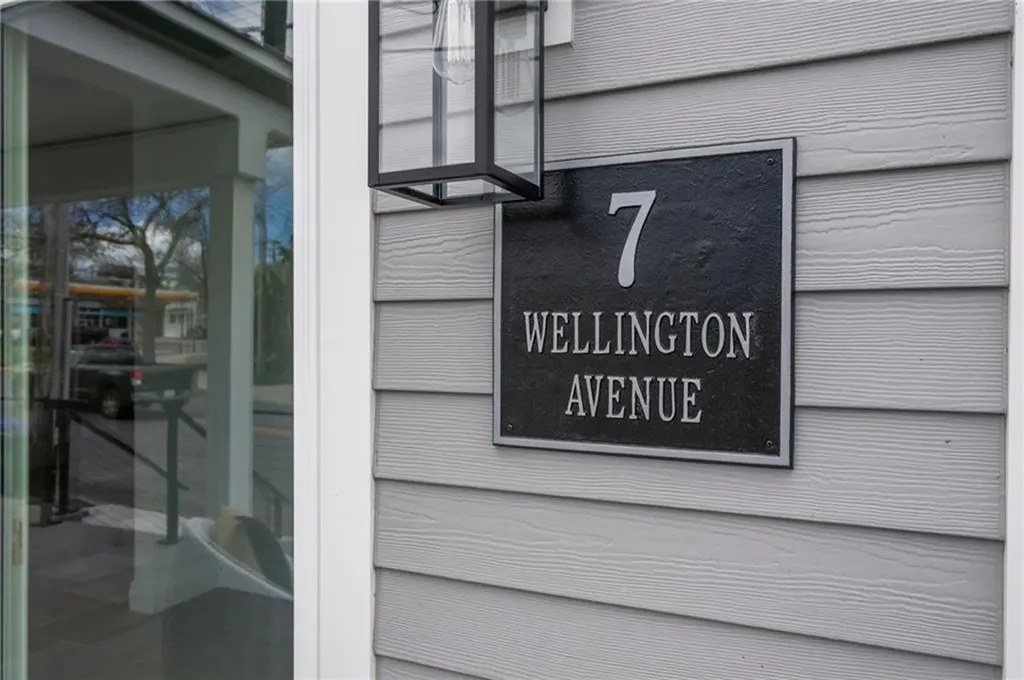 7 Wellington Avenue Newport RI 02840