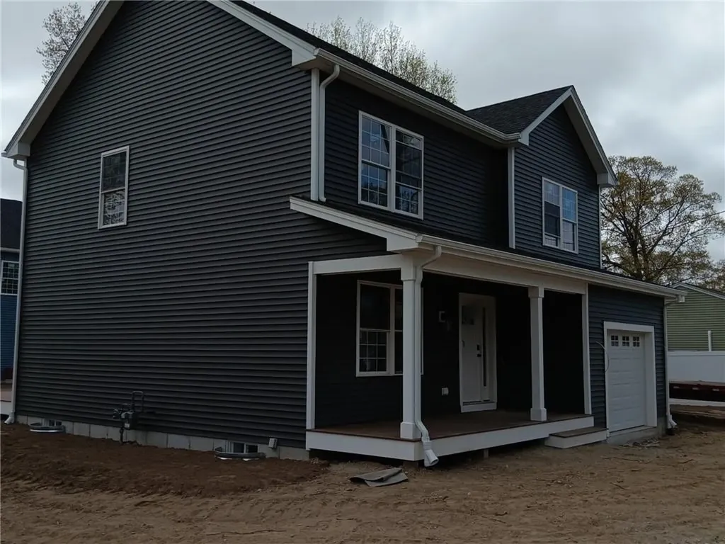 104 James Street Warwick RI 02886