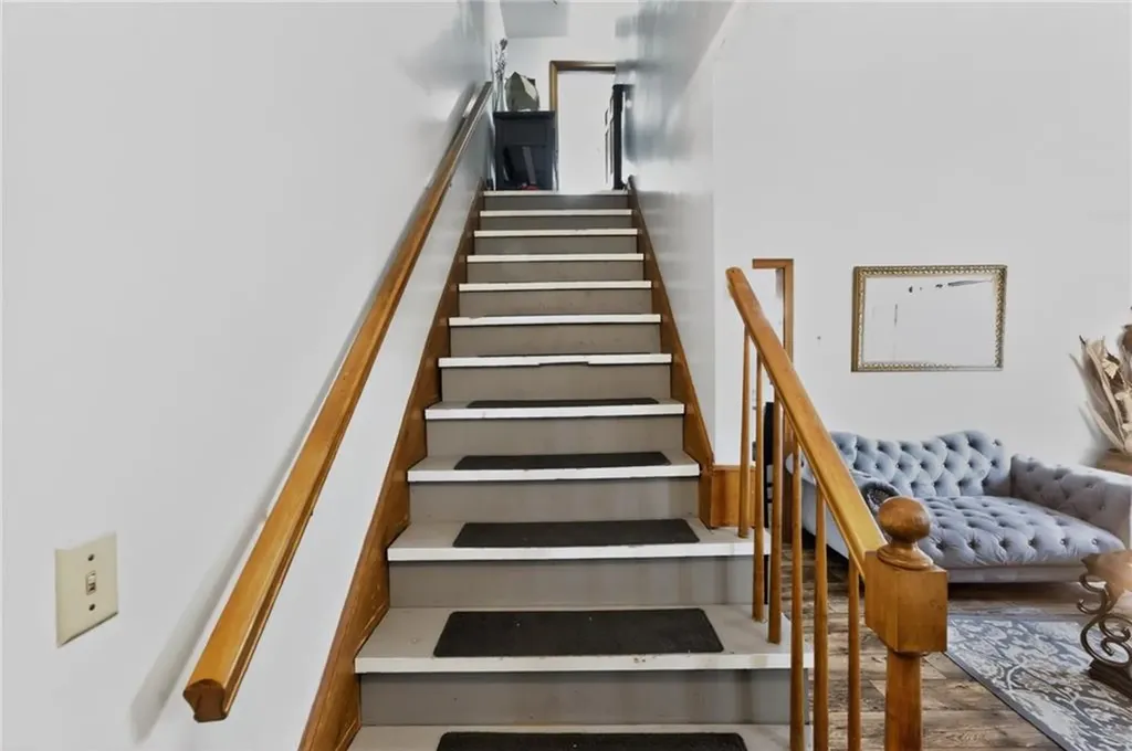85 Lookout Avenue Cranston RI 02920