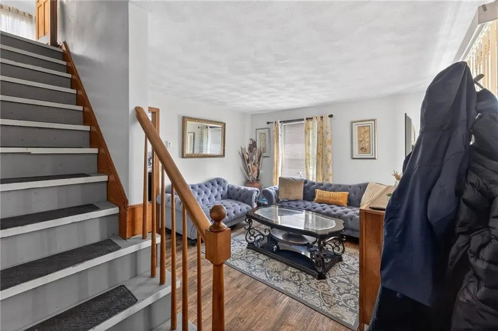 85 Lookout Avenue Cranston RI 02920