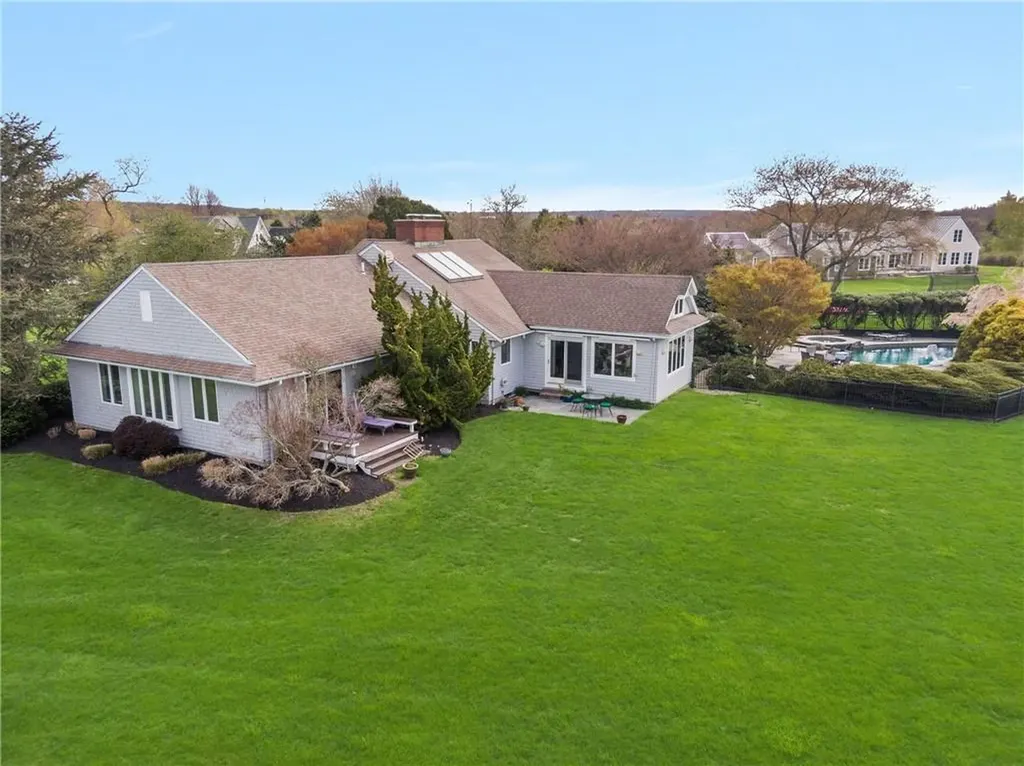 40 Little Harbor Road Tiverton RI 02878