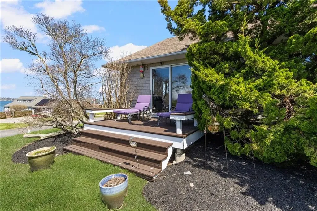 40 Little Harbor Road Tiverton RI 02878
