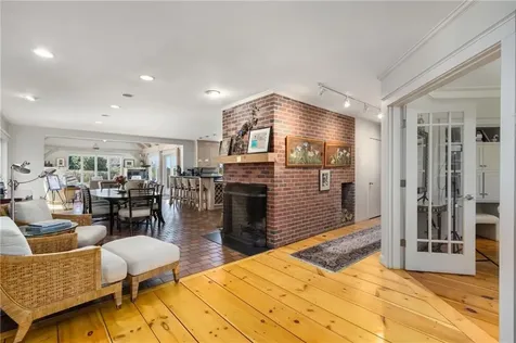 40 Little Harbor Road Tiverton RI 02878