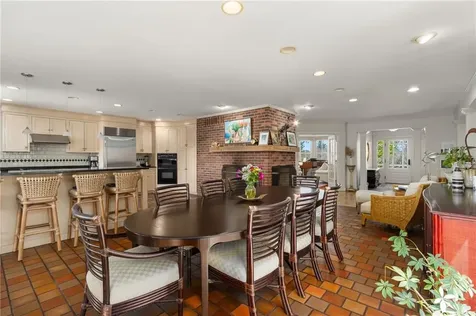 40 Little Harbor Road Tiverton RI 02878