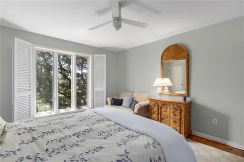 40 Little Harbor Road Tiverton RI 02878