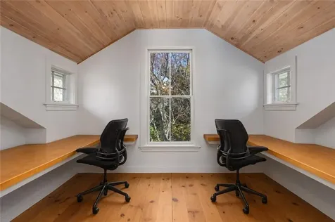 40 Little Harbor Road Tiverton RI 02878