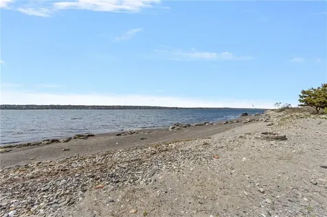 40 Little Harbor Road Tiverton RI 02878