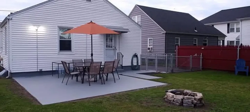 39 Clinton Street Pawtucket RI 02861