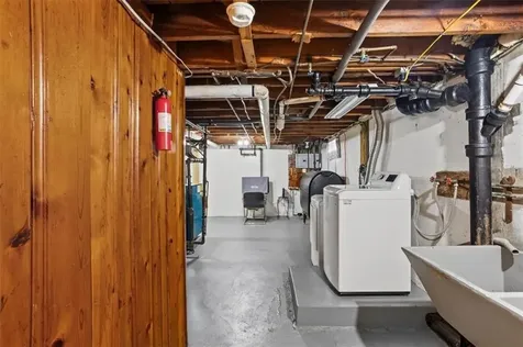 39 Clinton Street Pawtucket RI 02861