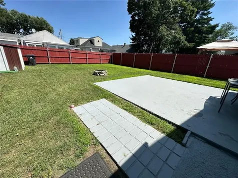 39 Clinton Street Pawtucket RI 02861