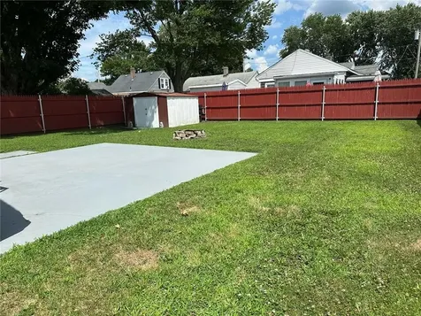 39 Clinton Street Pawtucket RI 02861