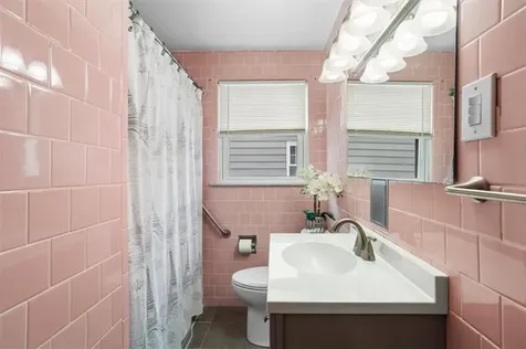 39 Clinton Street Pawtucket RI 02861