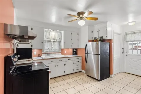 39 Clinton Street Pawtucket RI 02861