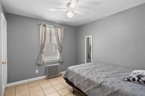 39 Clinton Street Pawtucket RI 02861