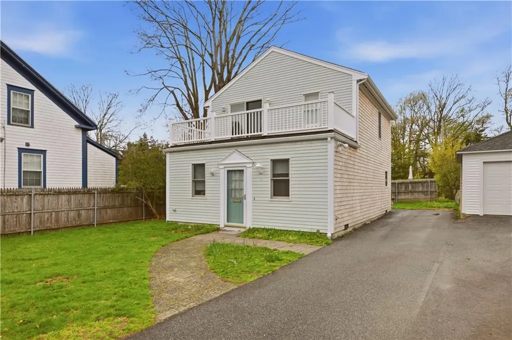 16 Cummings Road Newport RI 02840