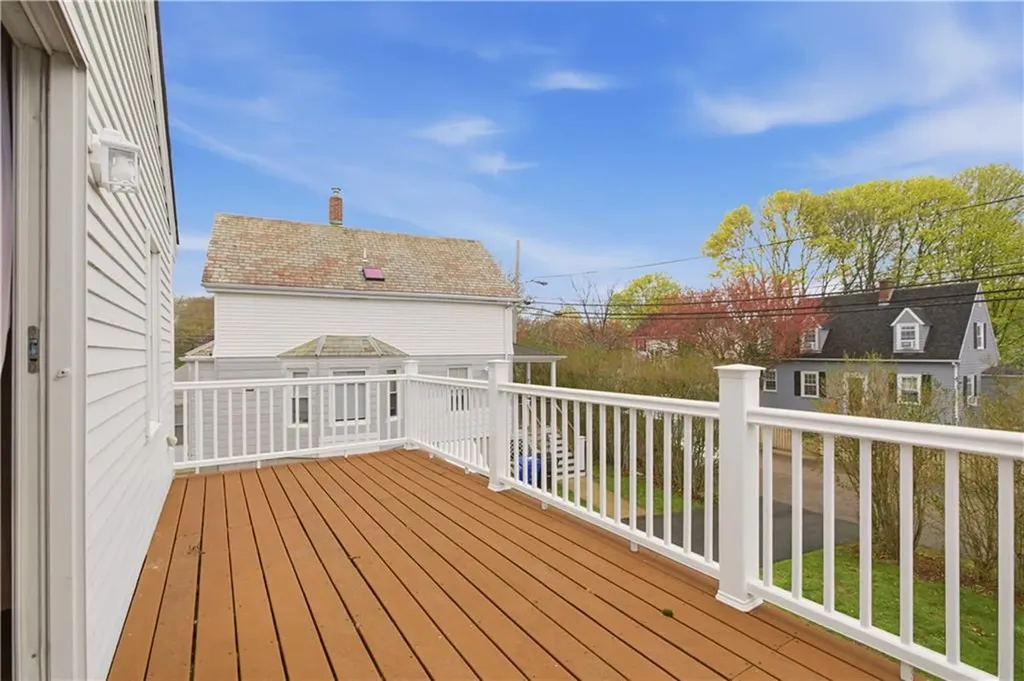 16 Cummings Road Newport RI 02840