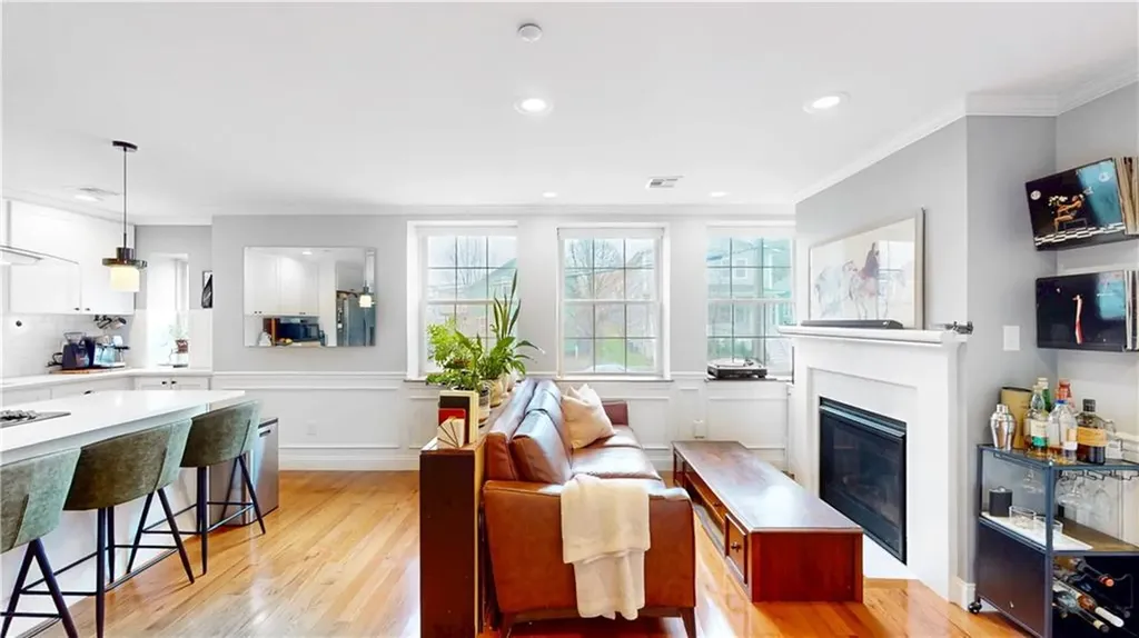 7 Mount Hope Avenue Providence RI 02906