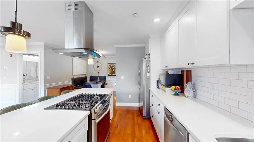 7 Mount Hope Avenue Providence RI 02906