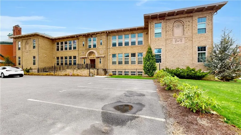 7 Mount Hope Avenue Providence RI 02906