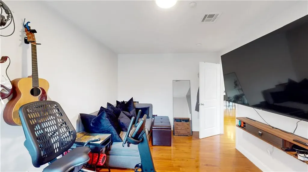 7 Mount Hope Avenue Providence RI 02906