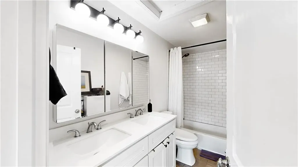 7 Mount Hope Avenue Providence RI 02906