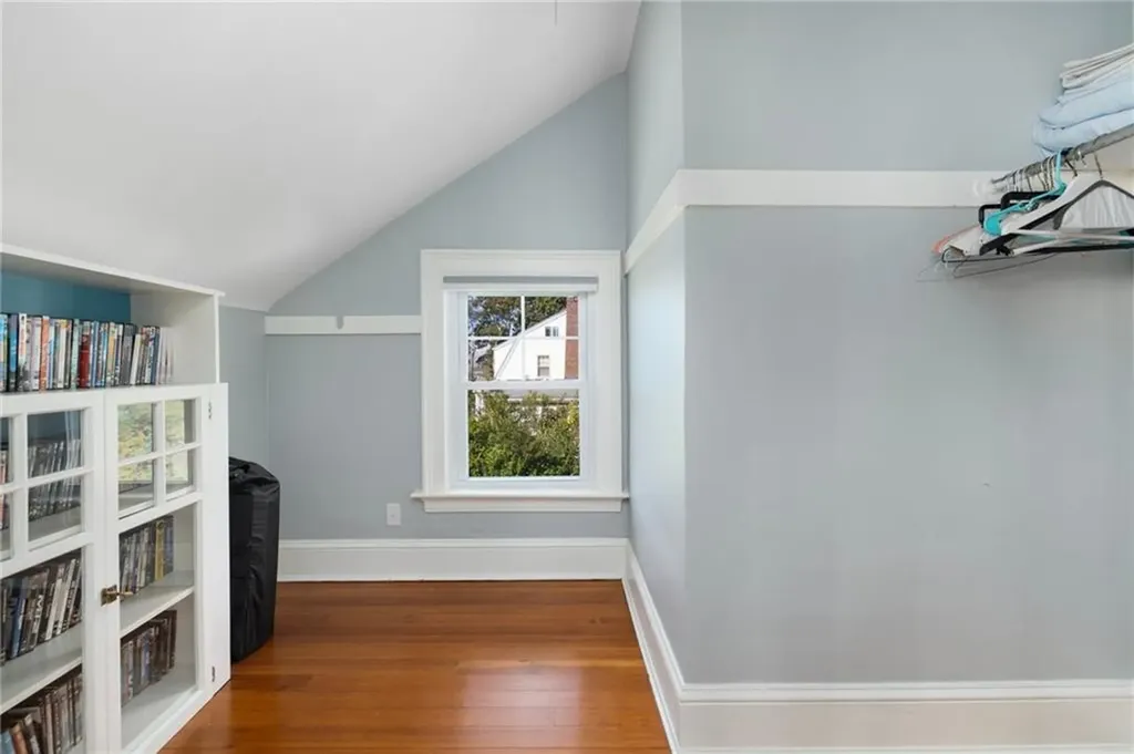 127 West Main Road Middletown RI 02842