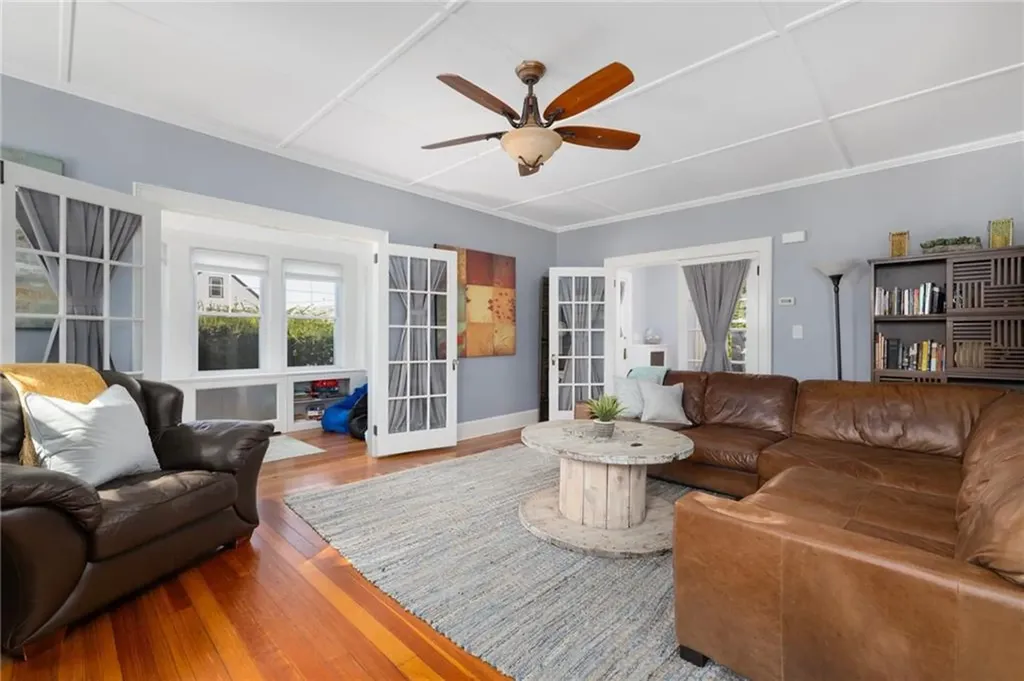 127 West Main Road Middletown RI 02842