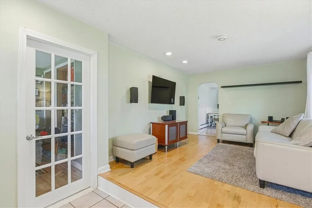320 Church Avenue Warwick RI 02889